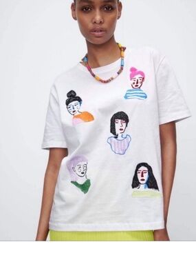 White Crew Neck Embroidered Tee